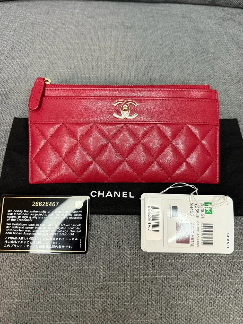 CHANEL CC mademoiselle slim zippy wallet